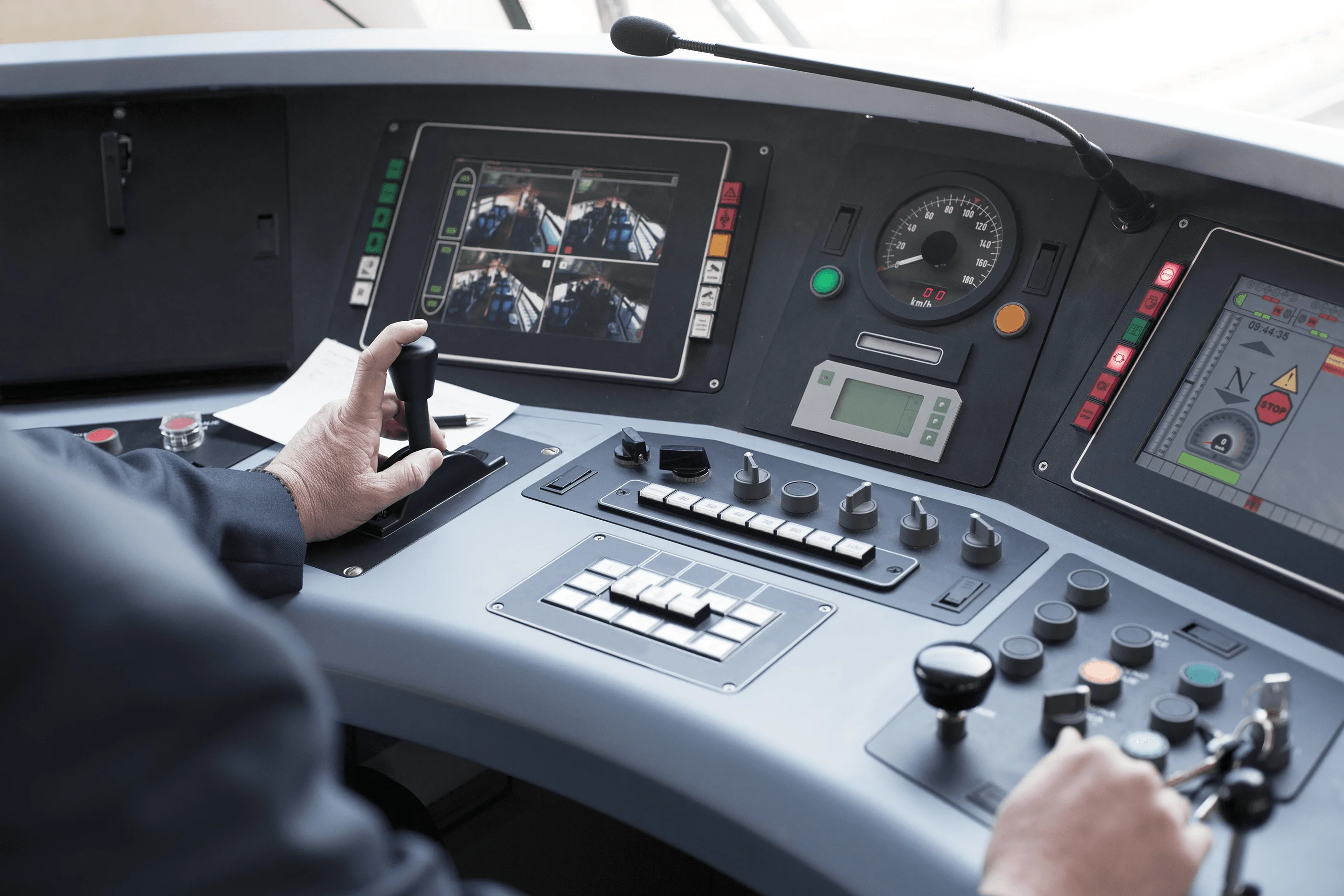 MCx Train Radio | Kontron Transportation
